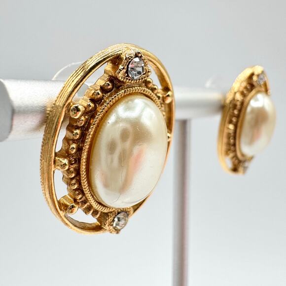 Vintage 1928 Faux Pearl Cabochon Earrings Romantic Ornate Bridgerton Revival - Picture 4 of 9